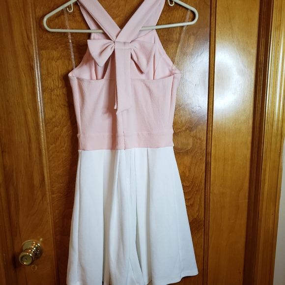 White and Baby Pink dress - Picture 4 of 7